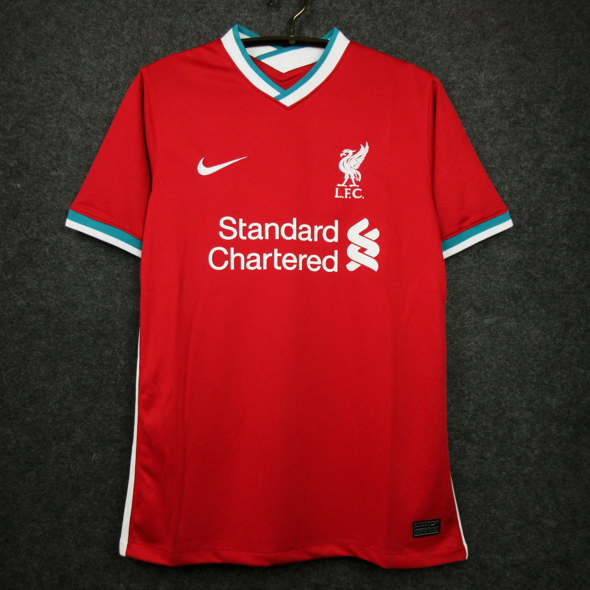 Liverpool T-shirt - Stepiconic